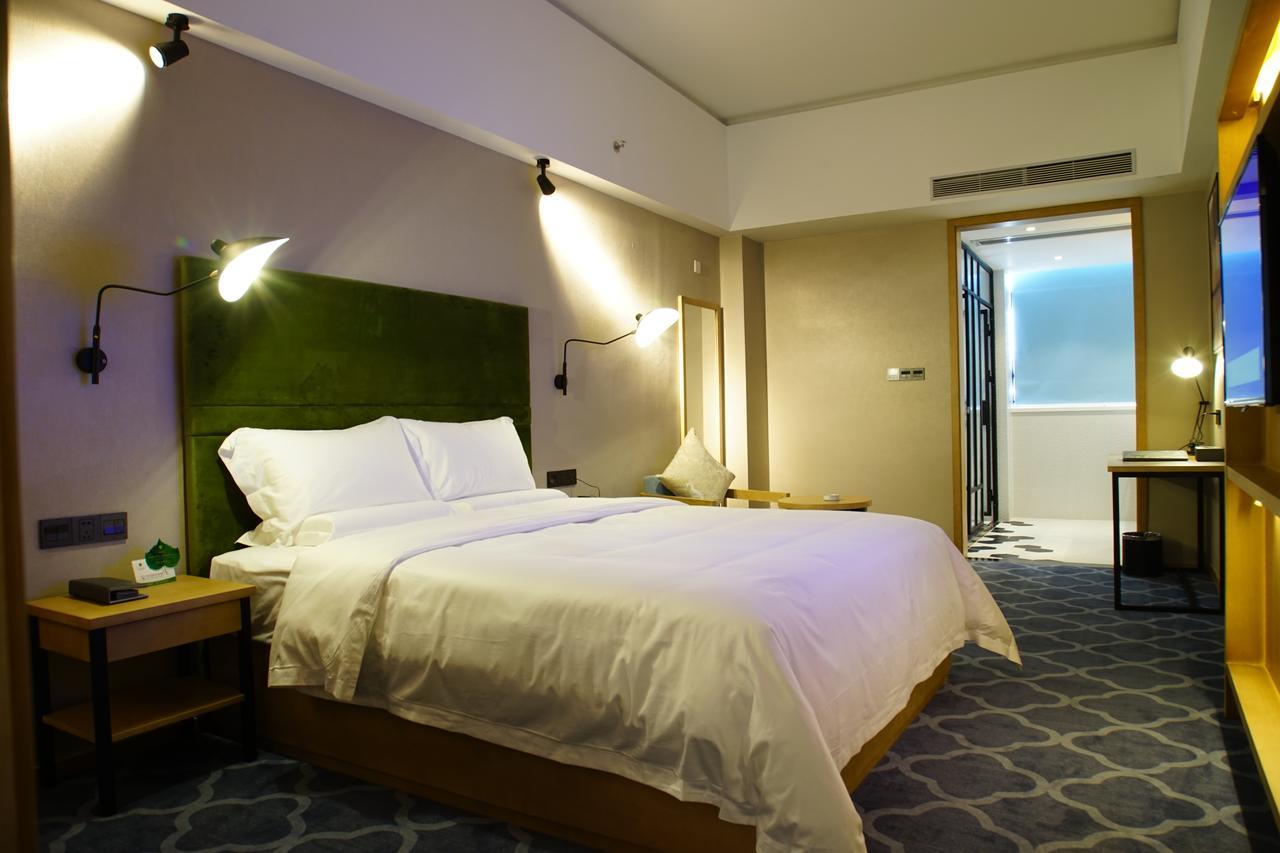 Flight One Hotel Σενζέν Εξωτερικό φωτογραφία
